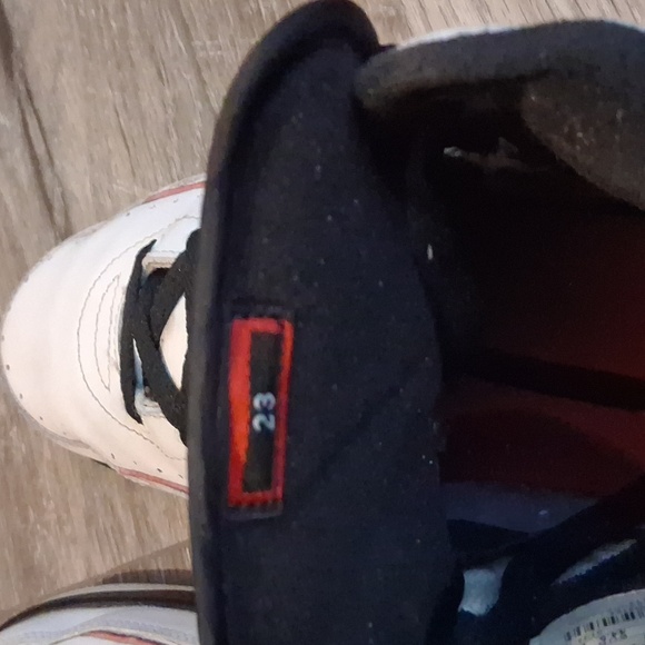 Jordan 2s - Picture 8 of 10